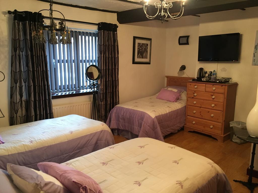 Smithy Lodge Guest House Leyland Ngoại thất bức ảnh